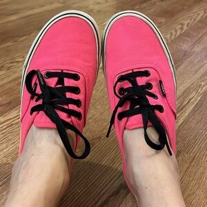 Vans Pink Sneakers with Black Laces in Women’s Size 7 Men’s Size 5.5